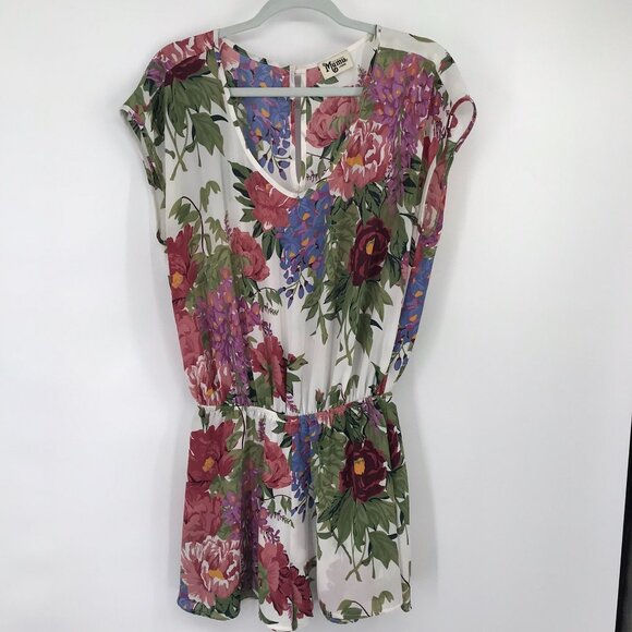 show me your Mumu Floral Print Romper Elastic Waist & Keyhole Back size large - Picture 2 of 14